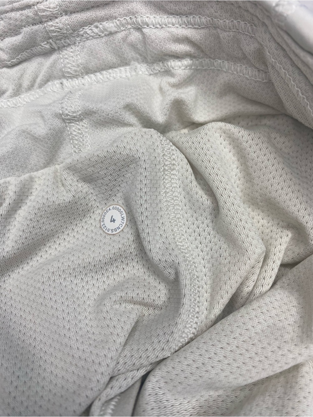 Lululemon Fast and Free High-Rise Short 2" Airflow Emboss Size 4 Running - Picture 8 of 8